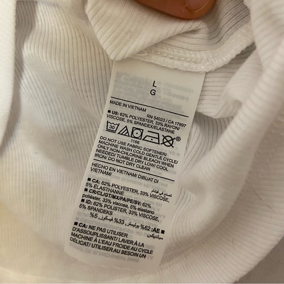 Old Navy Athletic Cropped Polo Top Size L - Picture 4 of 5